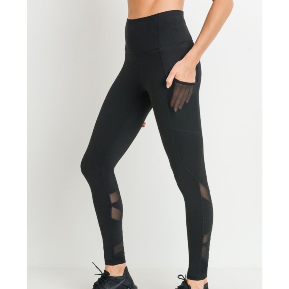 🏷SALE! Black full length high waisted leggings!